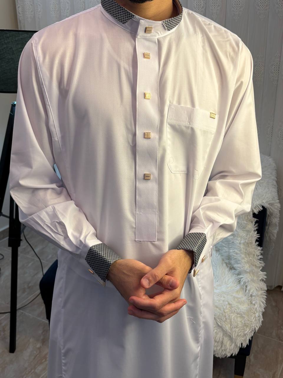 قميص رجالي أنيق بتصميم عصري 2026